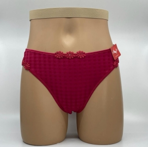Avero deep red