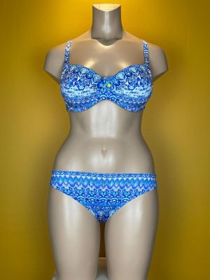 Bonifacio electric blue